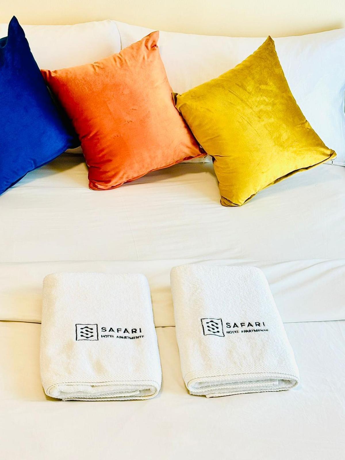 Safari Hotel Apartments Ajman Luaran gambar