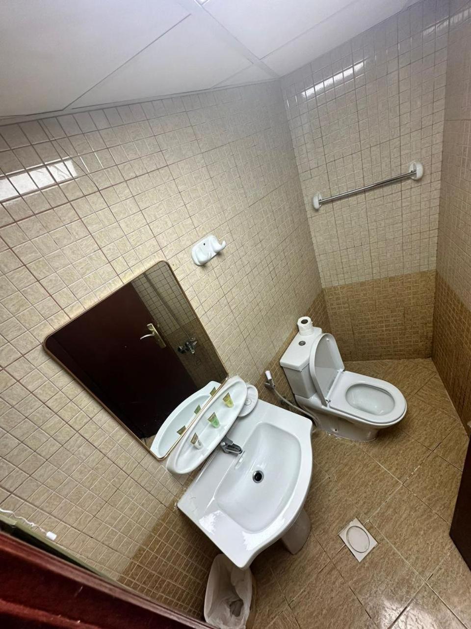 Safari Hotel Apartments Ajman Luaran gambar
