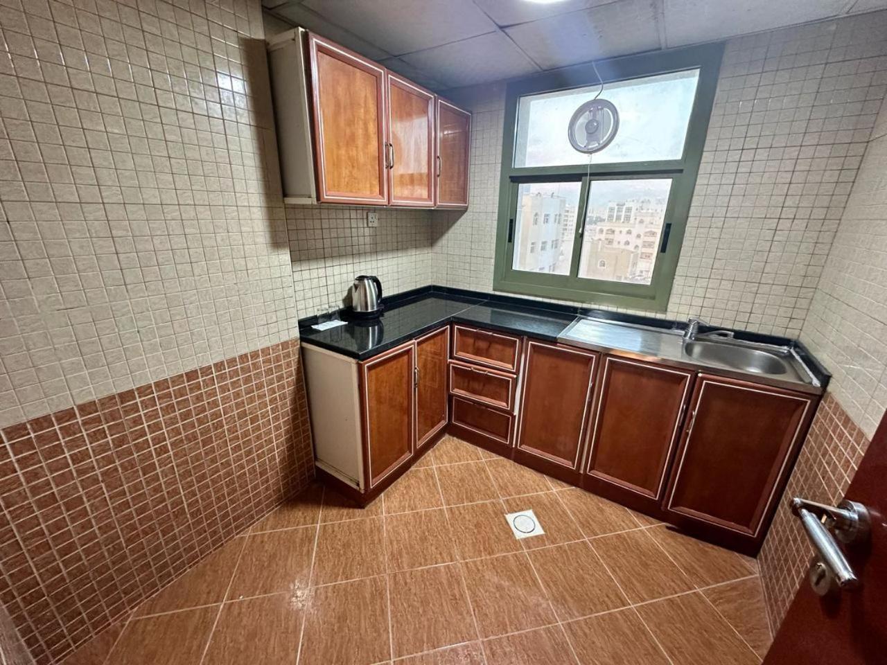 Safari Hotel Apartments Ajman Luaran gambar