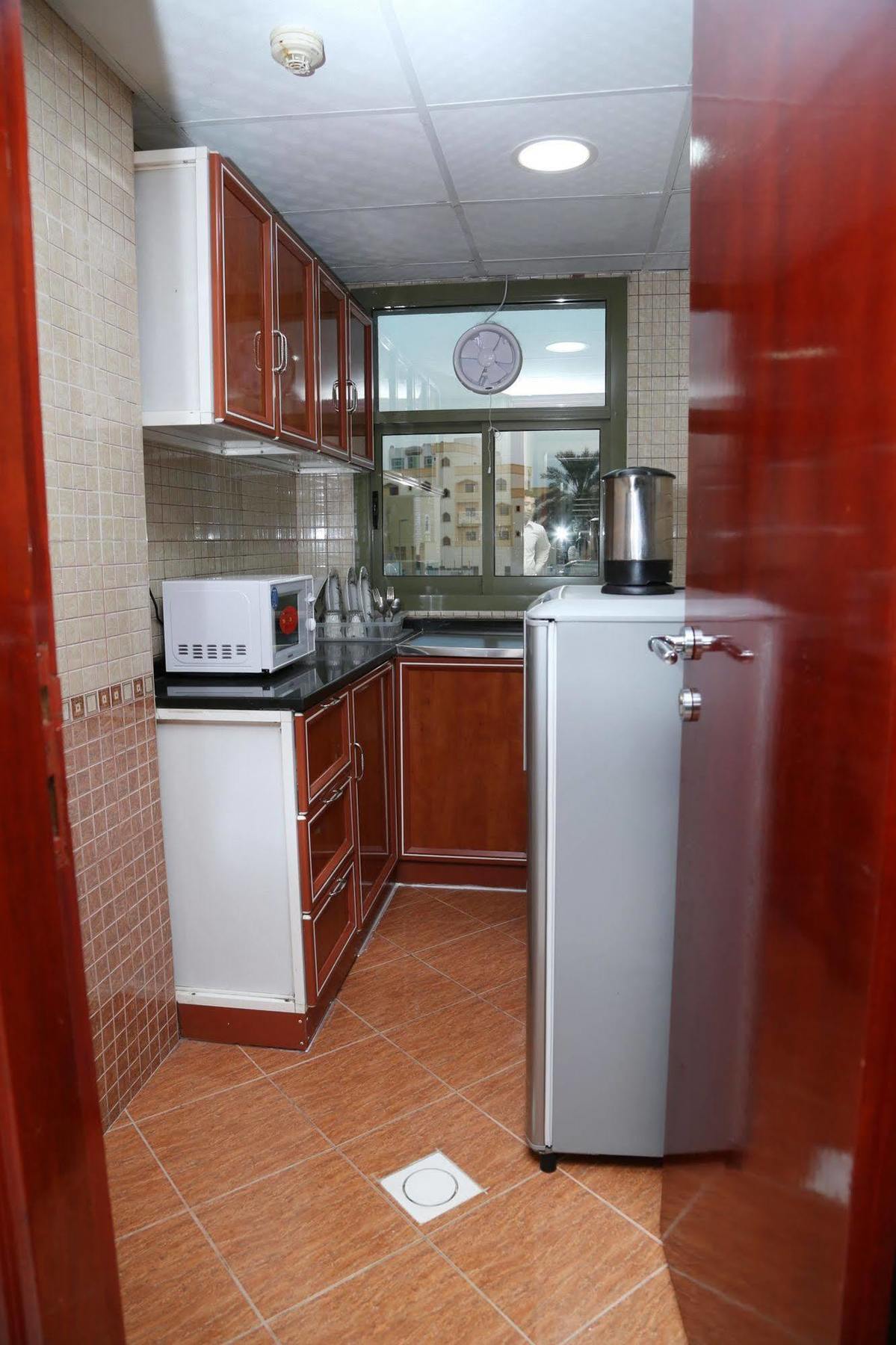 Safari Hotel Apartments Ajman Luaran gambar